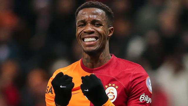 Galatasaray'ın Efsane Oyuncusu Wilfried Zaha Avrupa'ya Geri Dönüyor